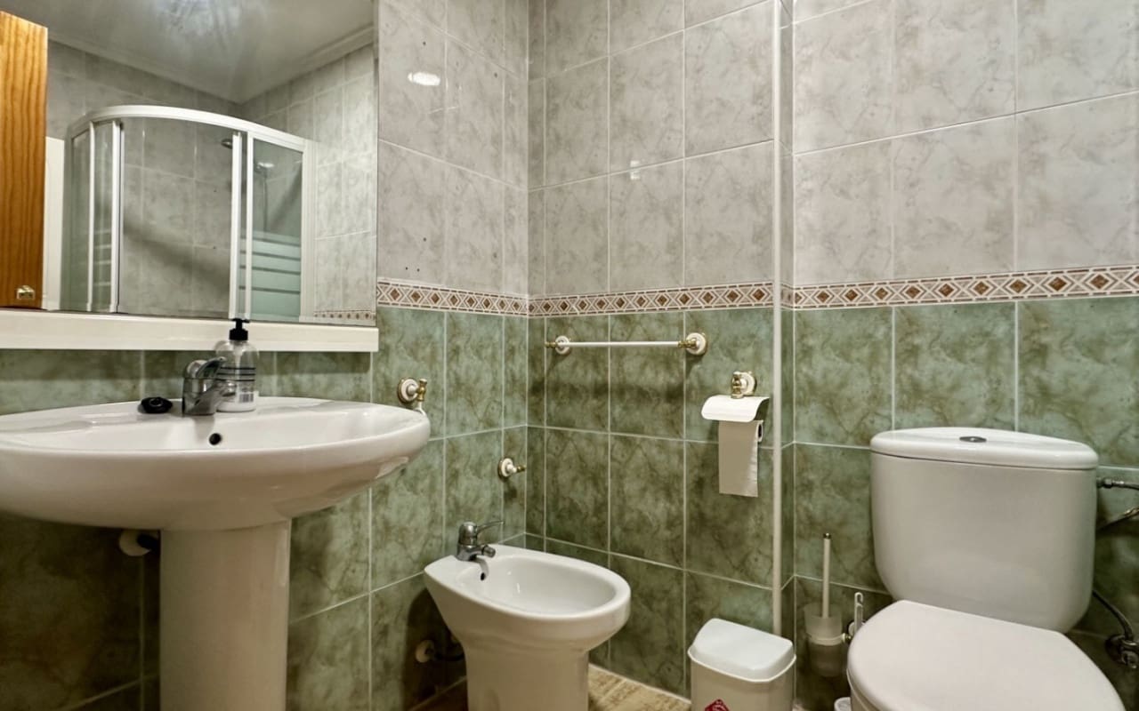 2 sovrum Lägenhet till salu i Torrevieja - 159 000 € (Ref: 9927868)