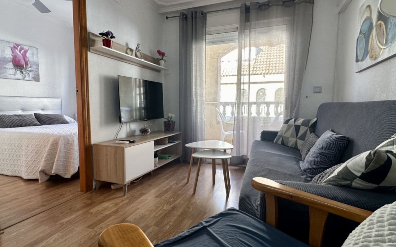 2 sovrum Lägenhet till salu i Torrevieja - 159 000 € (Ref: 9927868)