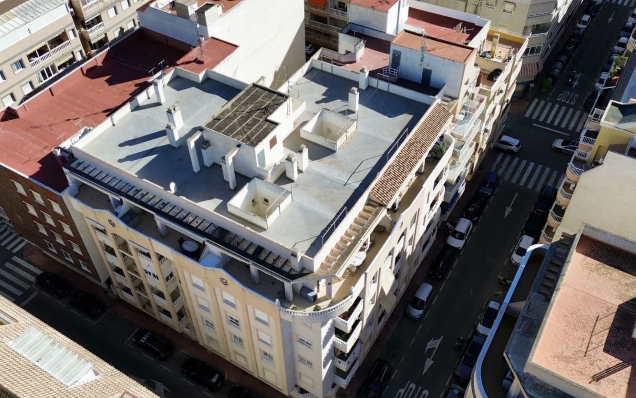 2 sovrum Lägenhet till salu i Torrevieja - 159 000 € (Ref: 9927868)