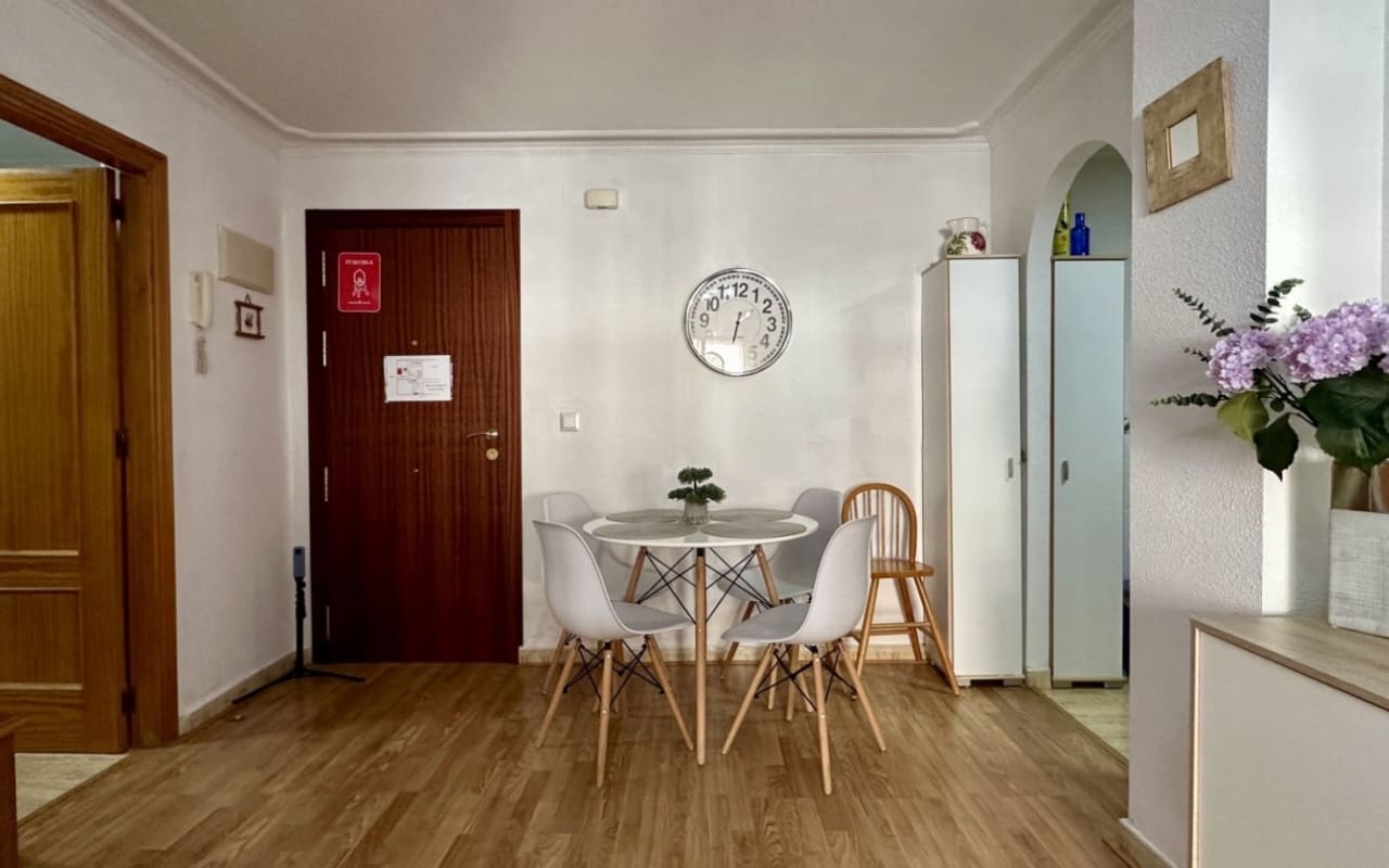 2 sovrum Lägenhet till salu i Torrevieja - 159 000 € (Ref: 9927868)