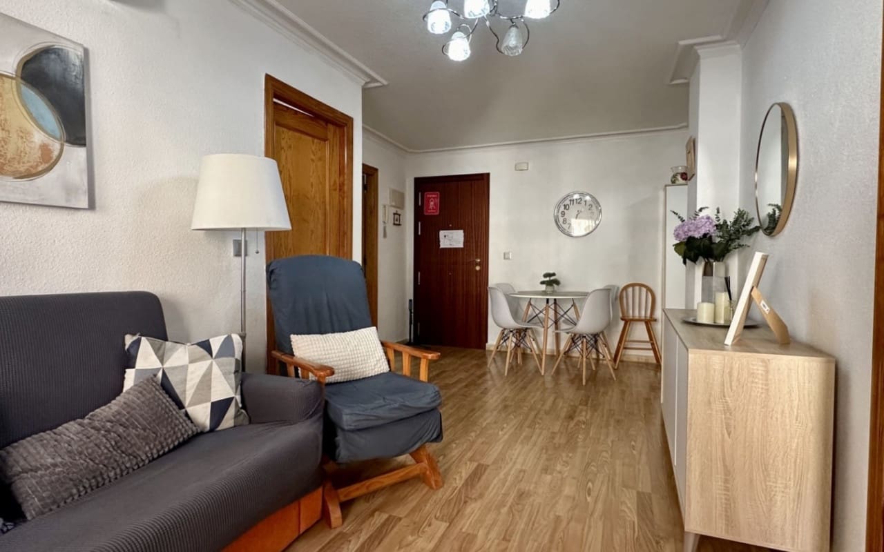 2 sovrum Lägenhet till salu i Torrevieja - 159 000 € (Ref: 9927868)
