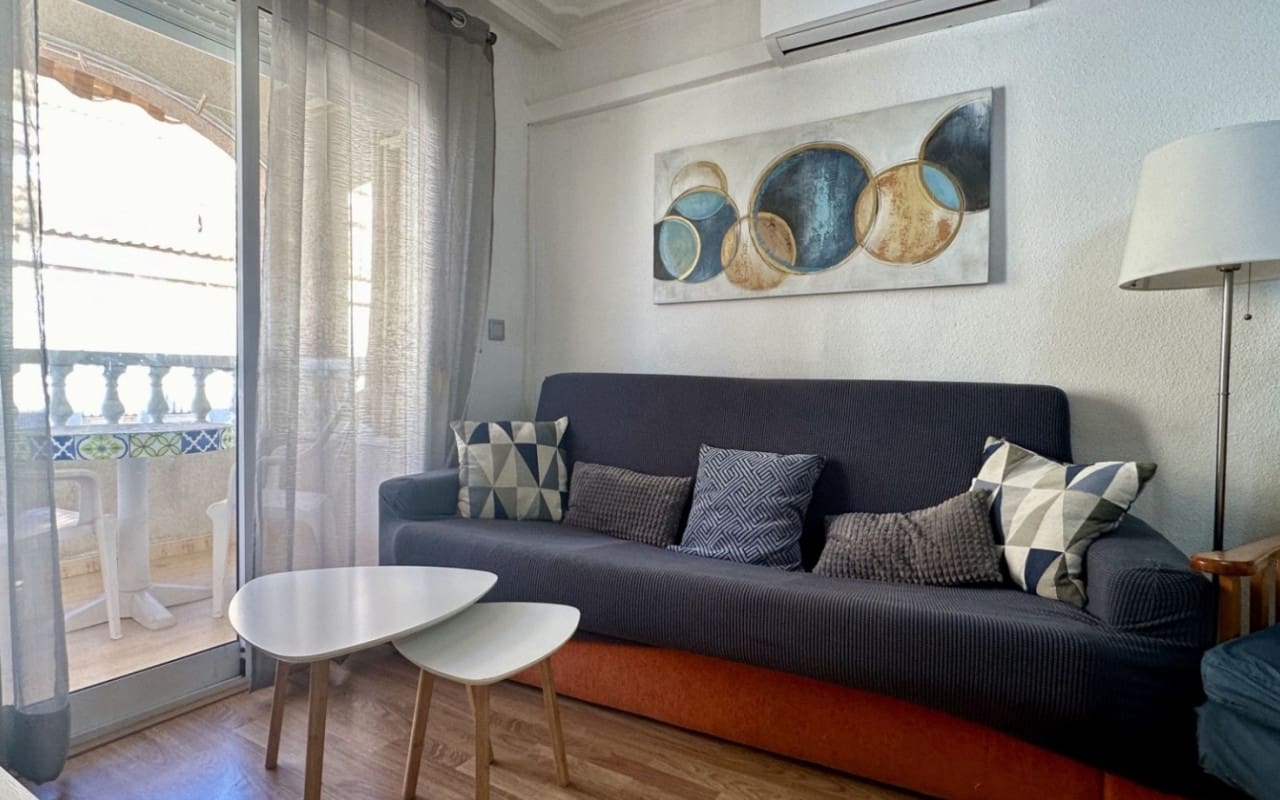 2 sovrum Lägenhet till salu i Torrevieja - 159 000 € (Ref: 9927868)