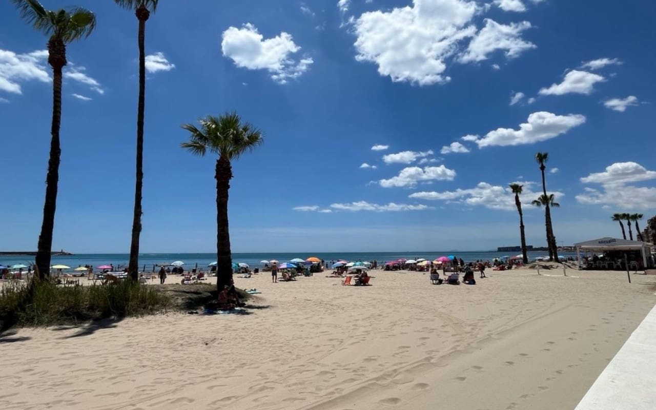 2 sovrum Lägenhet till salu i Torrevieja - 159 000 € (Ref: 9927868)