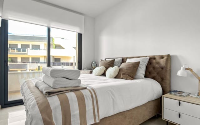 3 soveværelse Strandlejlighed til salg i Playa Flamenca, Orihuela med swimmingpool - € 450.000 (Ref: 9927871)