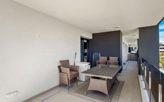 3 soveværelse Strandlejlighed til salg i Playa Flamenca, Orihuela med swimmingpool - € 450.000 (Ref: 9927871)