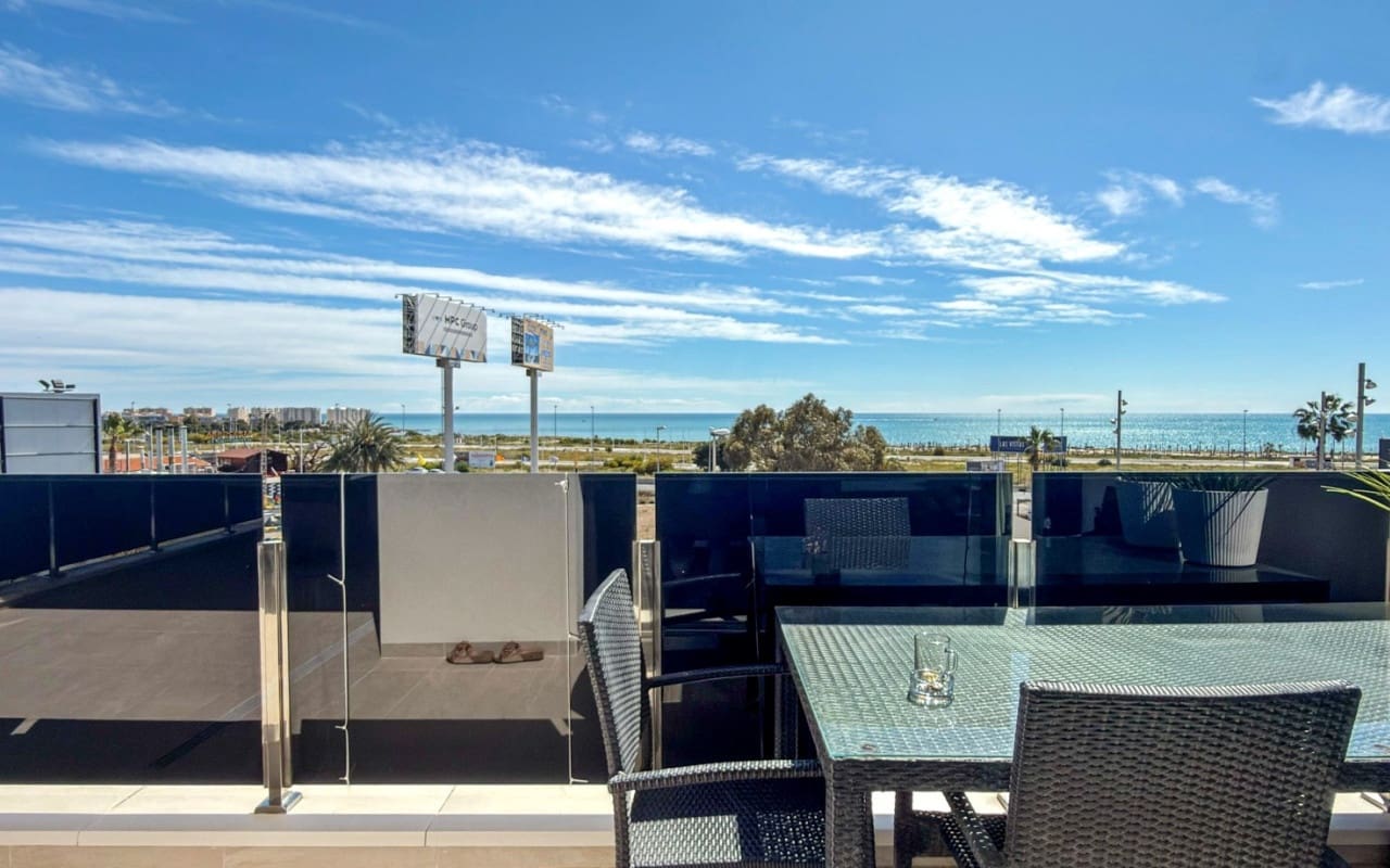 3 bedroom Beach Apartment for sale in Playa Flamenca with pool - € 450,000 (Ref: 9927871)