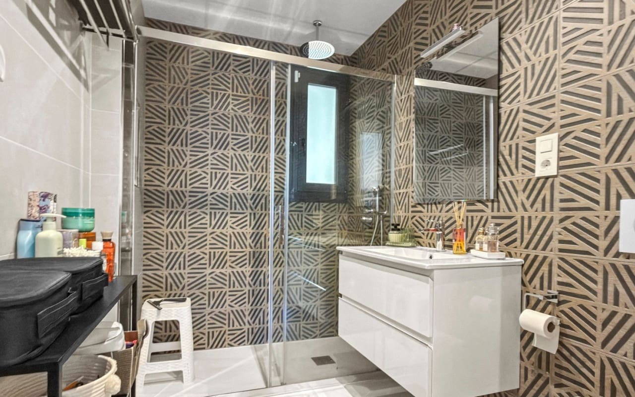 3 bedroom Beach Apartment for sale in Playa Flamenca with pool - € 450,000 (Ref: 9927871)