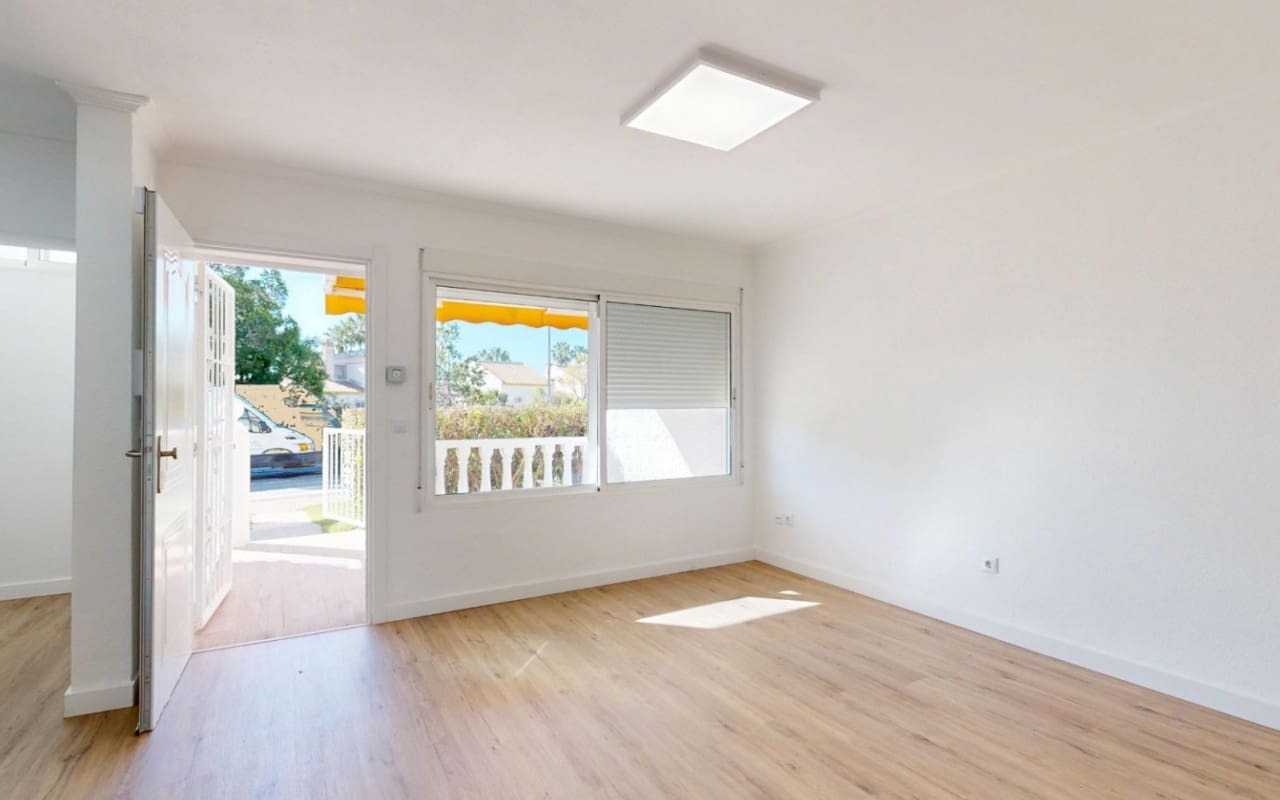 2 makuuhuone Huoneisto myytävänä paikassa Villamartin - 199 000 € (Ref: 9927873)