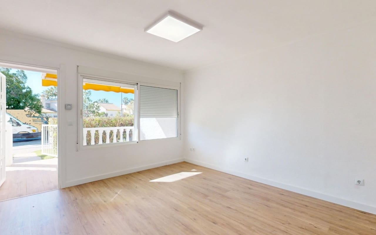 2 makuuhuone Huoneisto myytävänä paikassa Villamartin - 199 000 € (Ref: 9927873)
