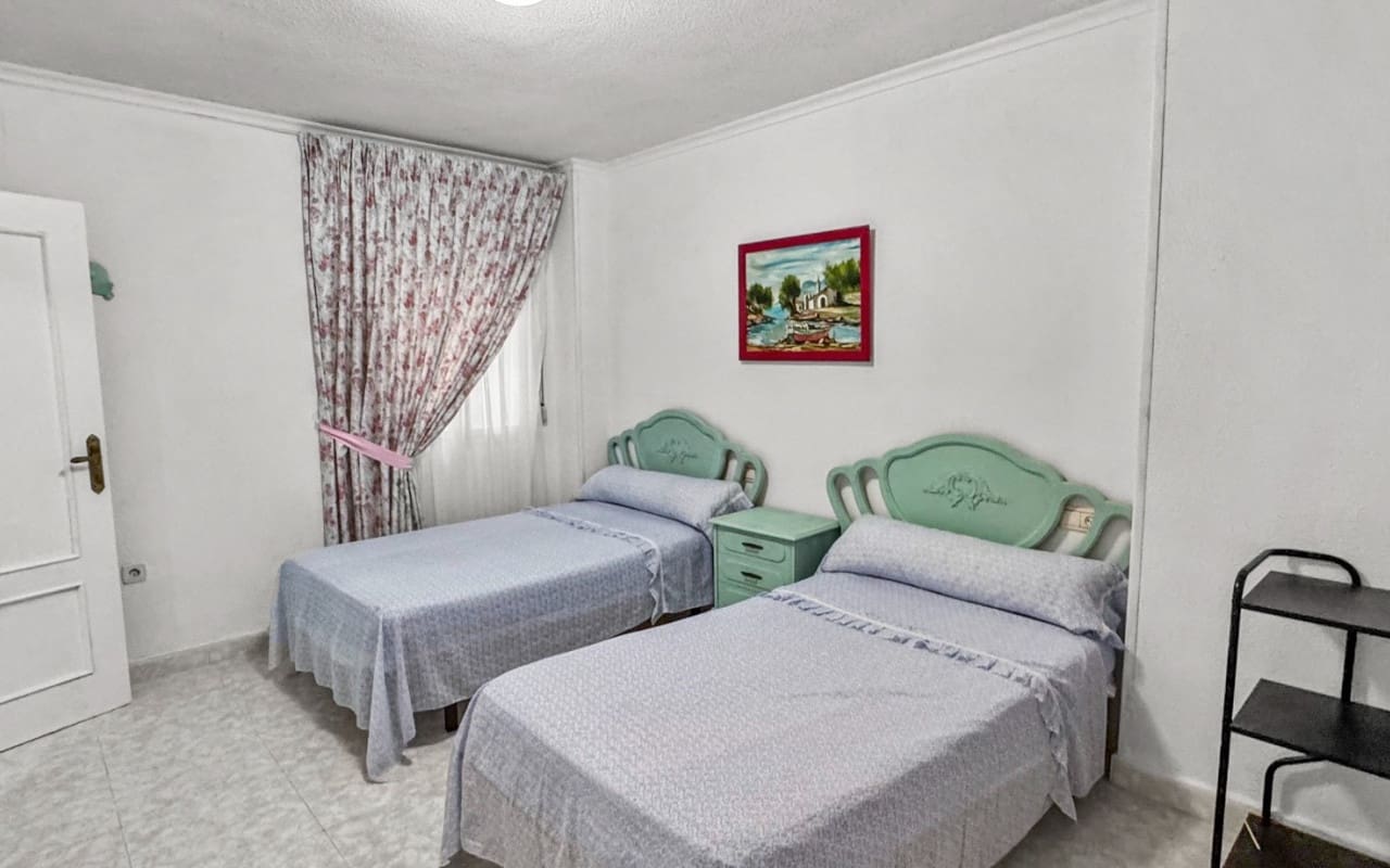 3 soveværelse Strandlejlighed til salg i Torrevieja - € 375.000 (Ref: 9927875)