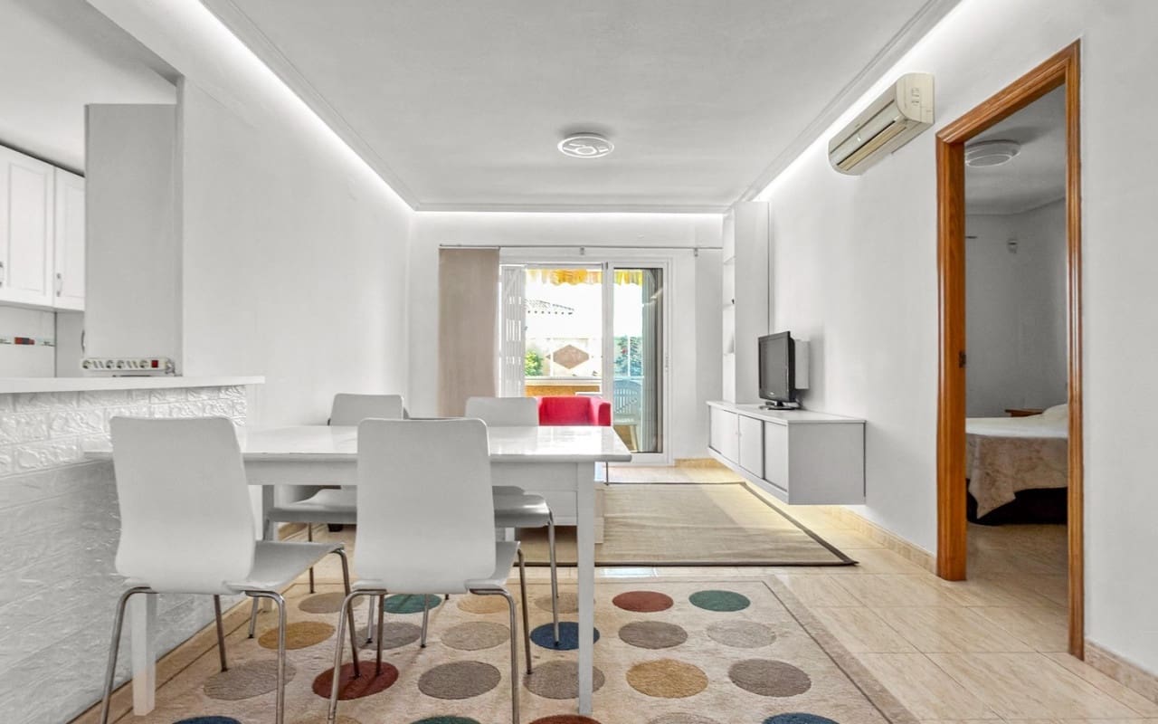3 chambre Appartement à vendre à Playa Flamenca avec piscine - 339 000 € (Ref: 9927880)