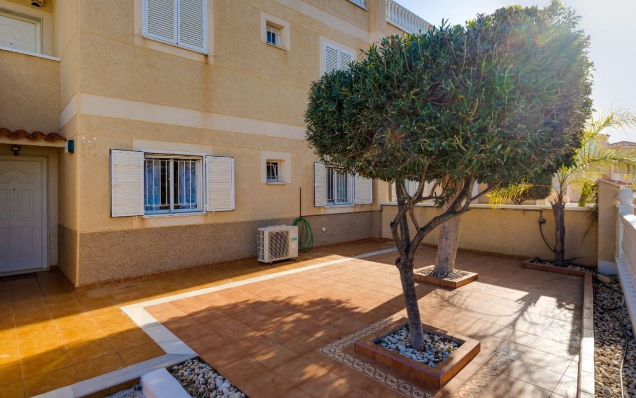 3 chambre Appartement à vendre à Playa Flamenca avec piscine - 339 000 € (Ref: 9927880)