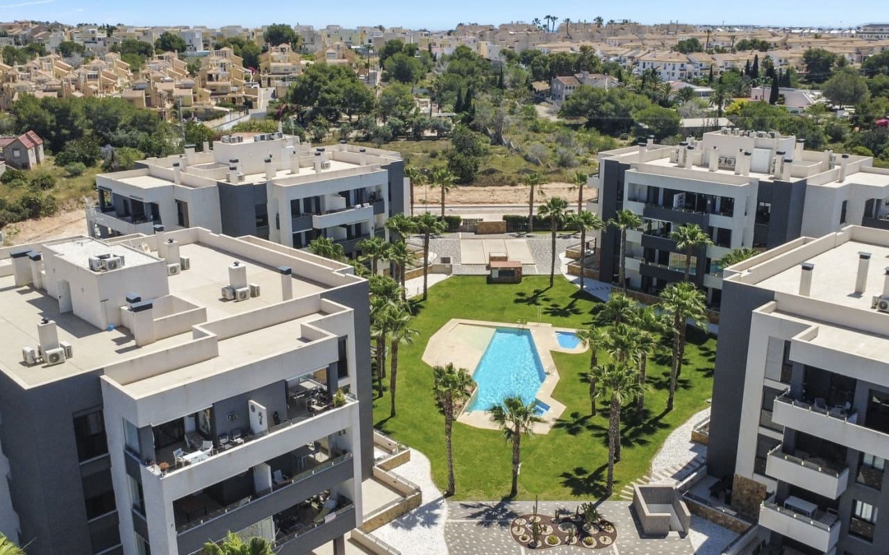 2 bedroom Penthouse for sale in Los Altos with pool - € 259,000 (Ref: 9927883)