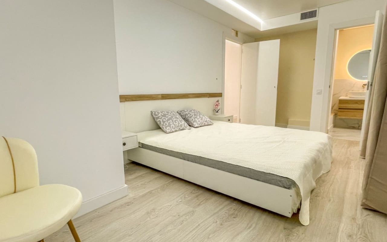 Apartamento Playa de 2 habitaciones en Torrevieja en venta - 265.000 € (Ref: 9927887)
