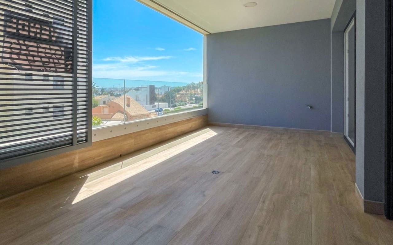 3 bedroom Beach Apartment for sale in Orihuela Costa with pool - € 579,900 (Ref: 9927888)