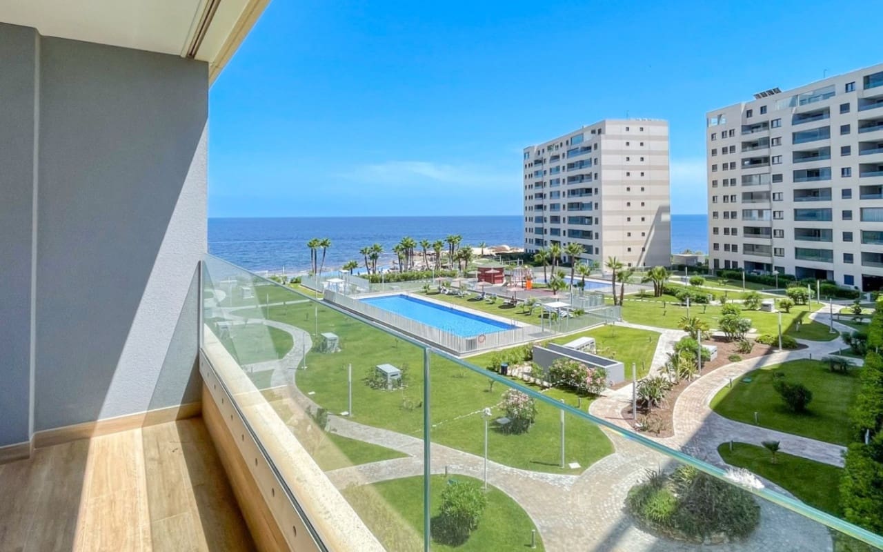 3 bedroom Beach Apartment for sale in Orihuela Costa with pool - € 579,900 (Ref: 9927888)