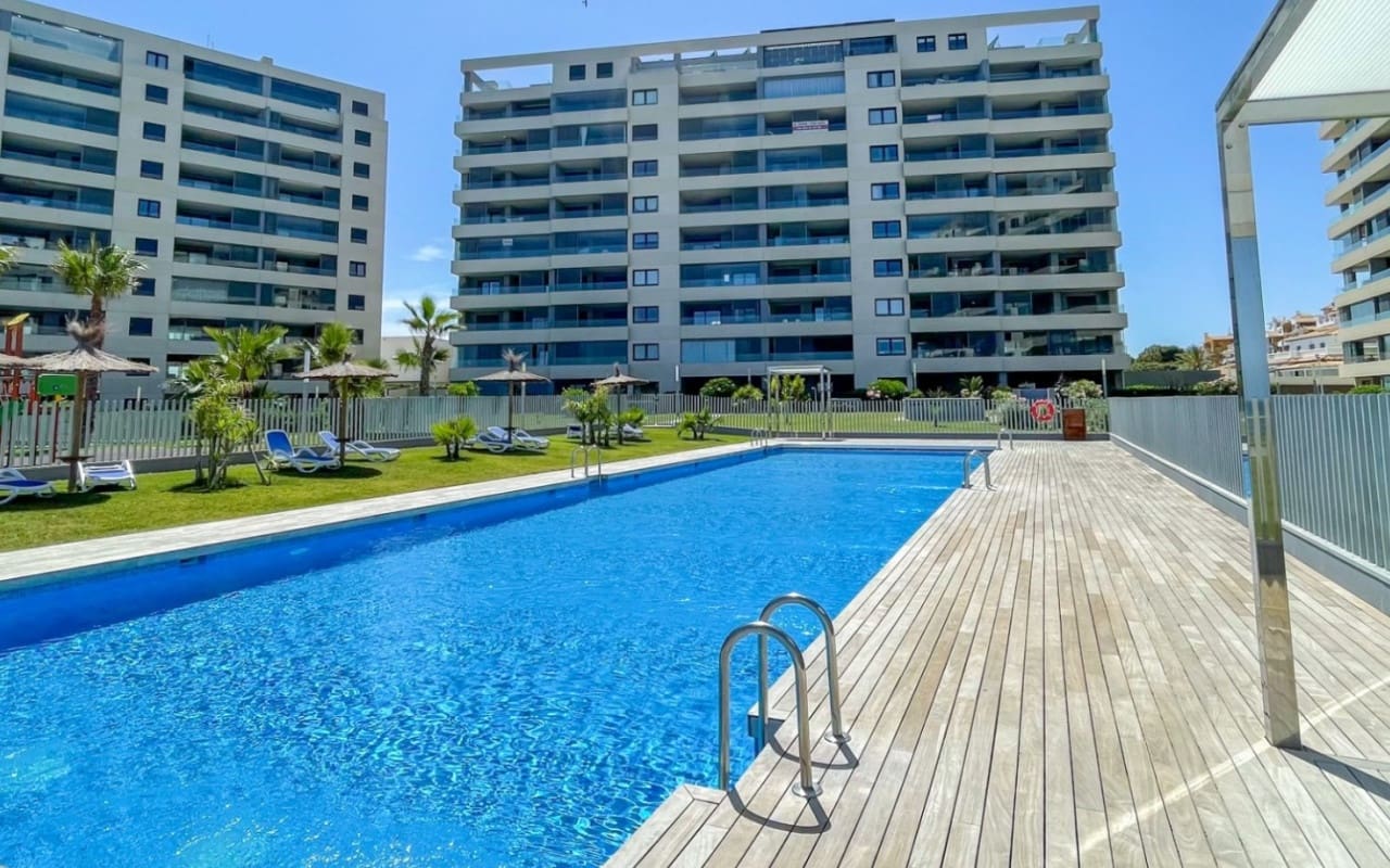 3 bedroom Beach Apartment for sale in Orihuela Costa with pool - € 579,900 (Ref: 9927888)