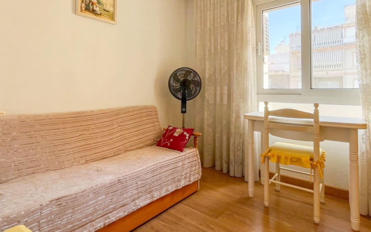 3 makuuhuone Huoneisto myytävänä paikassa Torrevieja mukana 
autotalli - 259 900 € (Ref: 9927889)