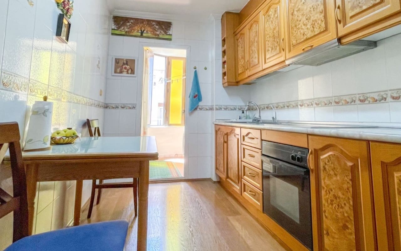3 makuuhuone Huoneisto myytävänä paikassa Torrevieja mukana 
autotalli - 259 900 € (Ref: 9927889)