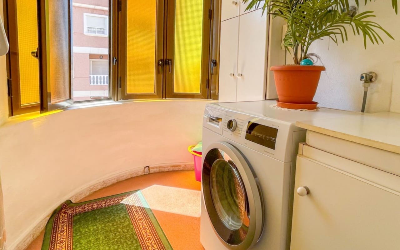 3 makuuhuone Huoneisto myytävänä paikassa Torrevieja mukana 
autotalli - 259 900 € (Ref: 9927889)