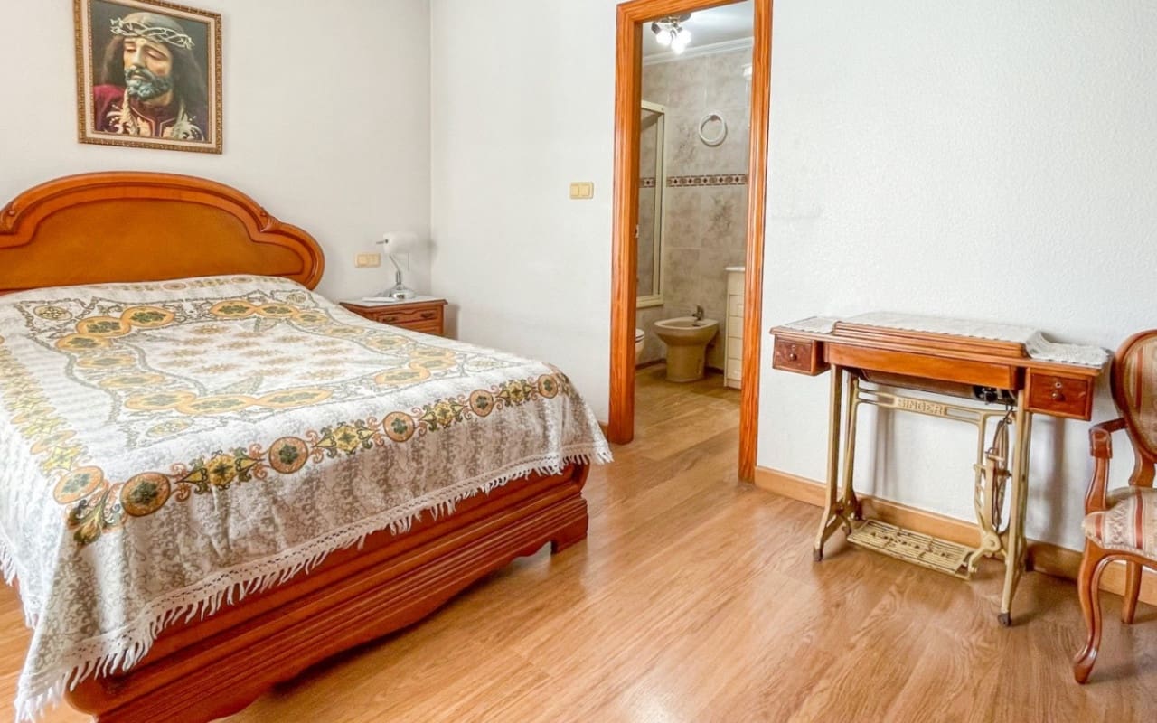 3 makuuhuone Huoneisto myytävänä paikassa Torrevieja mukana 
autotalli - 259 900 € (Ref: 9927889)