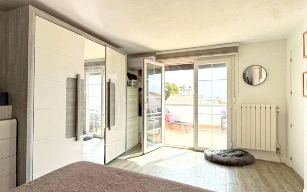 3 makuuhuone Huvila myytävänä paikassa Villamartin mukana uima-altaan - 424 900 € (Ref: 9932289)