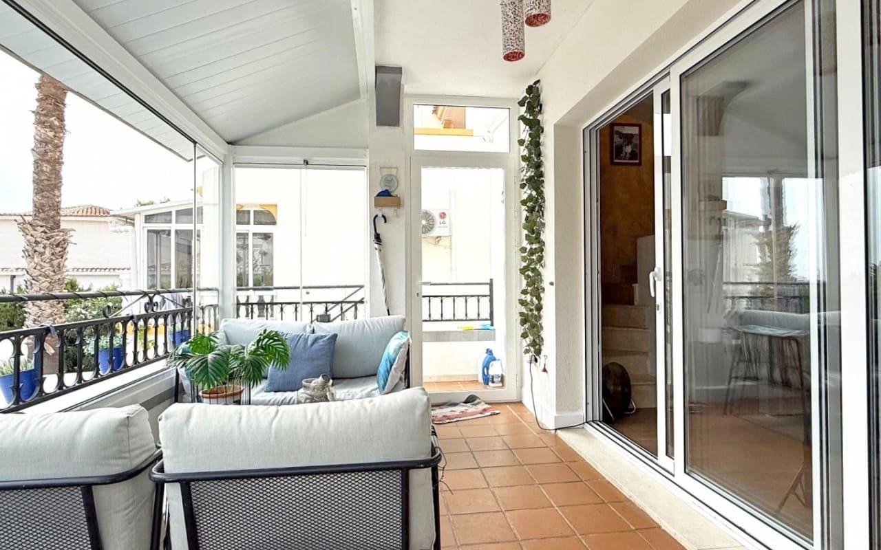3 makuuhuone Huvila myytävänä paikassa Villamartin mukana uima-altaan - 424 900 € (Ref: 9932289)