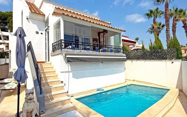 3 makuuhuone Huvila myytävänä paikassa Villamartin, Orihuela mukana uima-altaan - 424 900 € (Ref: 9932289)