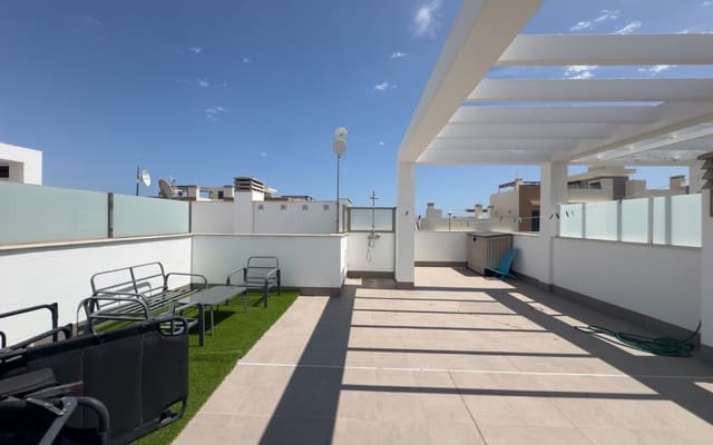 2 soveværelse Byhus til salg i La Zenia, Orihuela med swimmingpool - € 339.000 (Ref: 9934456)
