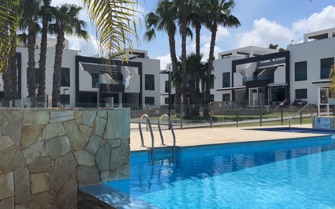 2 soverom Hus til salgs i La Zenia med svømmebasseng - € 339 000 (Ref: 9934456)