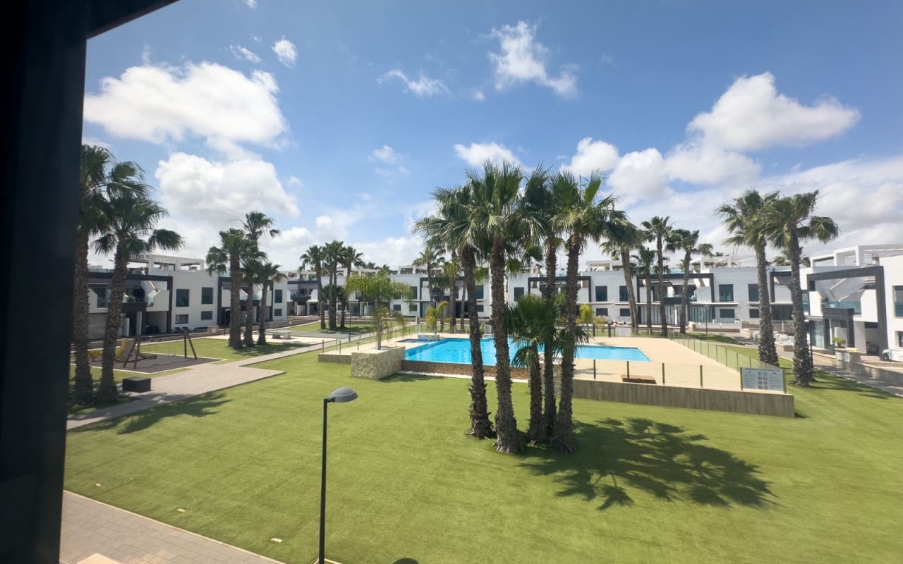2 soverom Hus til salgs i La Zenia med svømmebasseng - € 339 000 (Ref: 9934456)