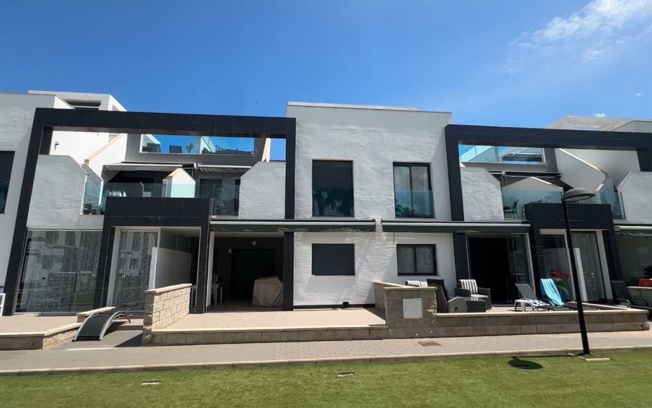 2 soverom Hus til salgs i La Zenia med svømmebasseng - € 339 000 (Ref: 9934456)
