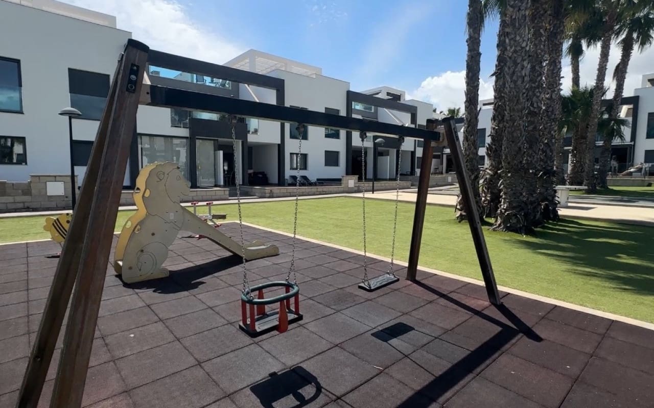 2 soverom Hus til salgs i La Zenia med svømmebasseng - € 339 000 (Ref: 9934456)