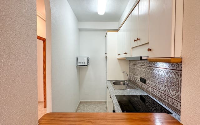 2 soverom Hus til salgs i Playa Flamenca, Orihuela med svømmebasseng - € 185 000 (Ref: 9934457)