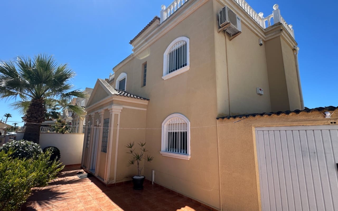 3 chambre Villa/Maison à vendre à Torrevieja - 399 000 € (Ref: 9934458)