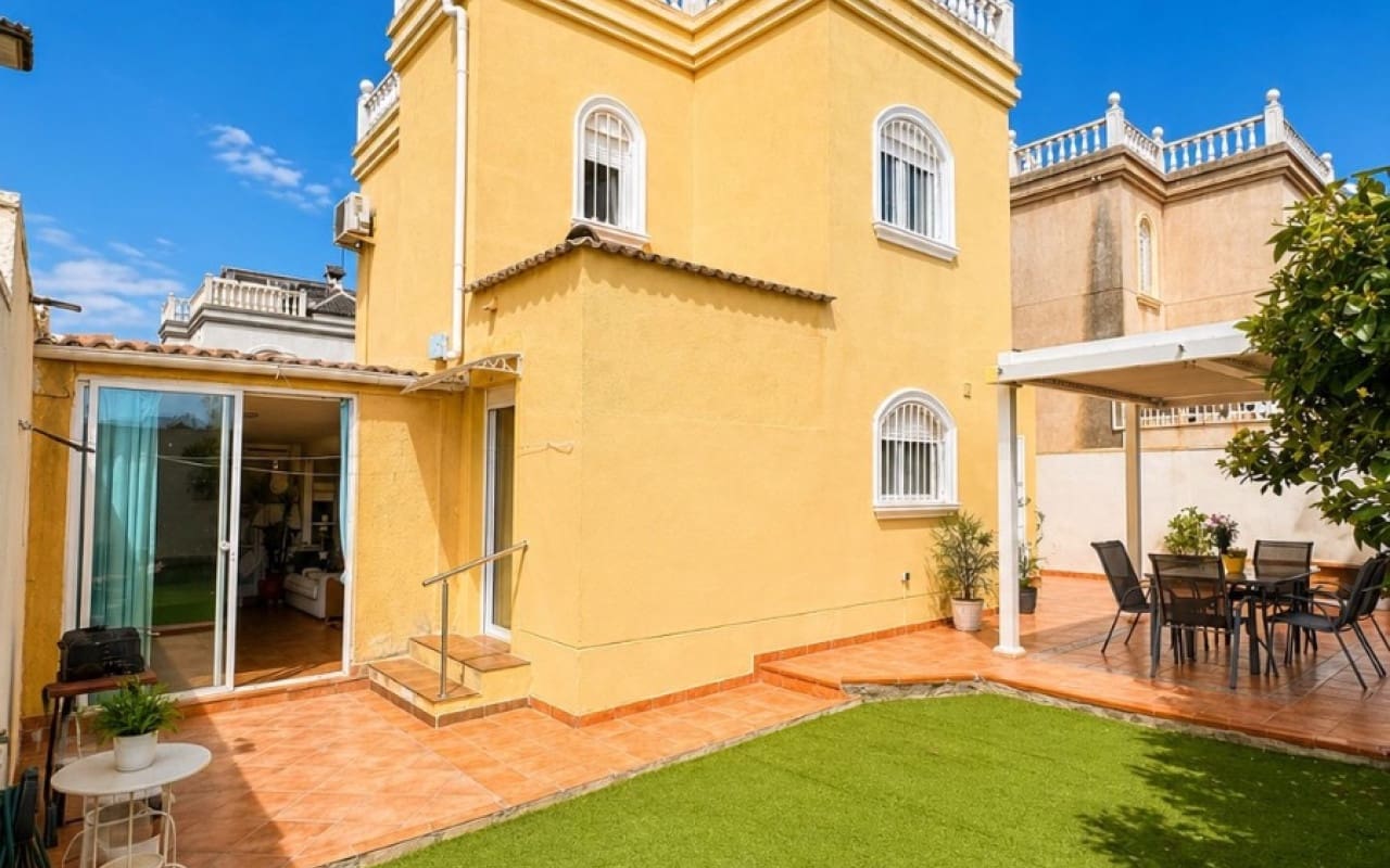 3 chambre Villa/Maison à vendre à Torrevieja - 399 000 € (Ref: 9934458)