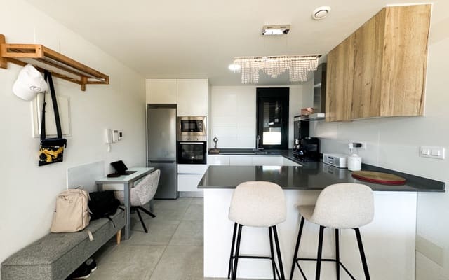 2 soveværelse Byhus til salg i Villamartin, Orihuela med swimmingpool - € 319.000 (Ref: 9934459)