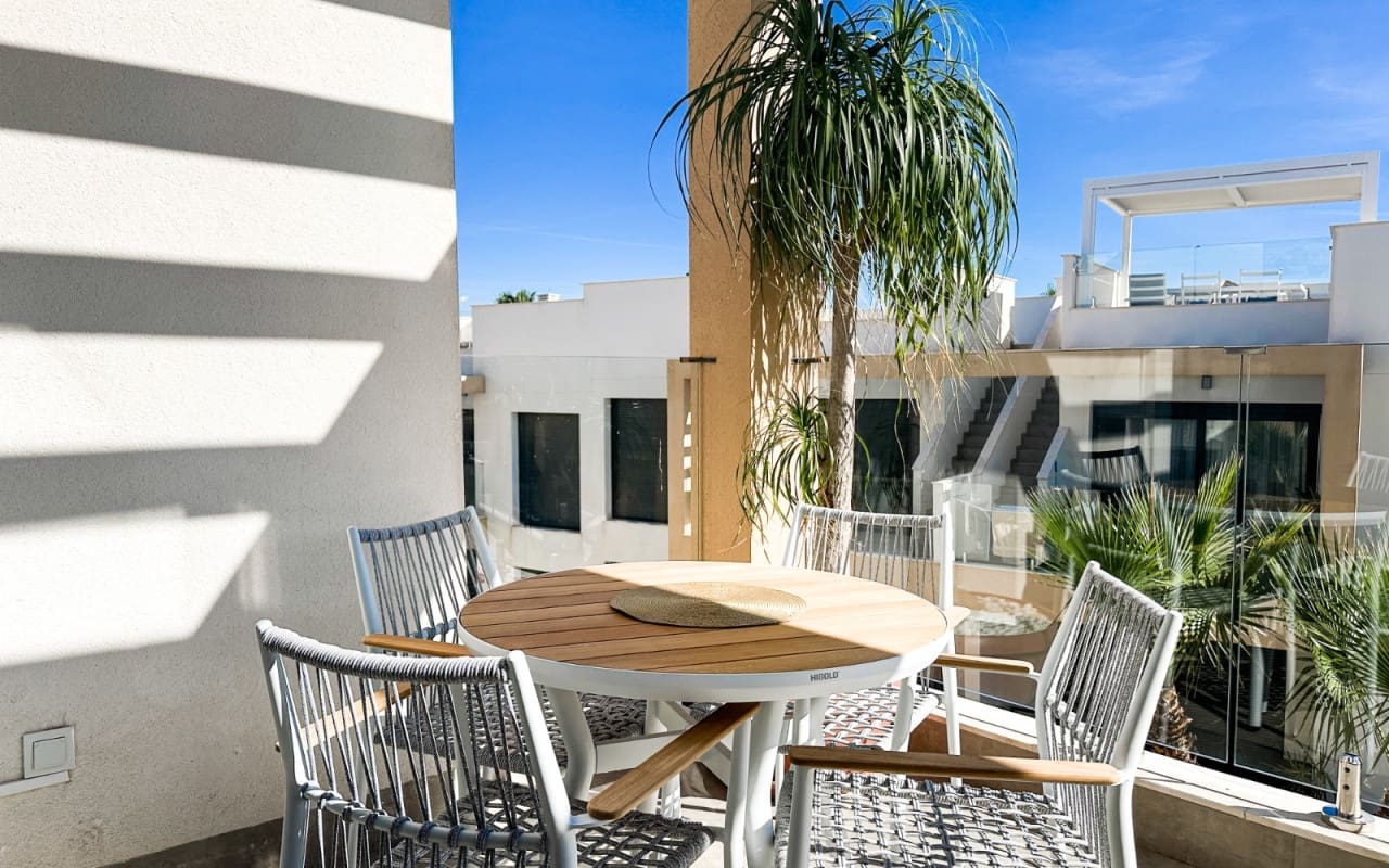 2 soveværelse Byhus til salg i Villamartin med swimmingpool - € 319.000 (Ref: 9934459)