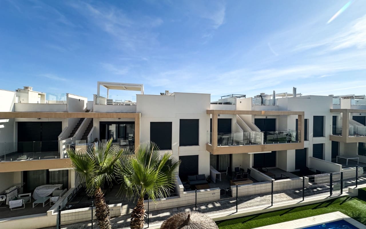 2 soveværelse Byhus til salg i Villamartin med swimmingpool - € 319.000 (Ref: 9934459)