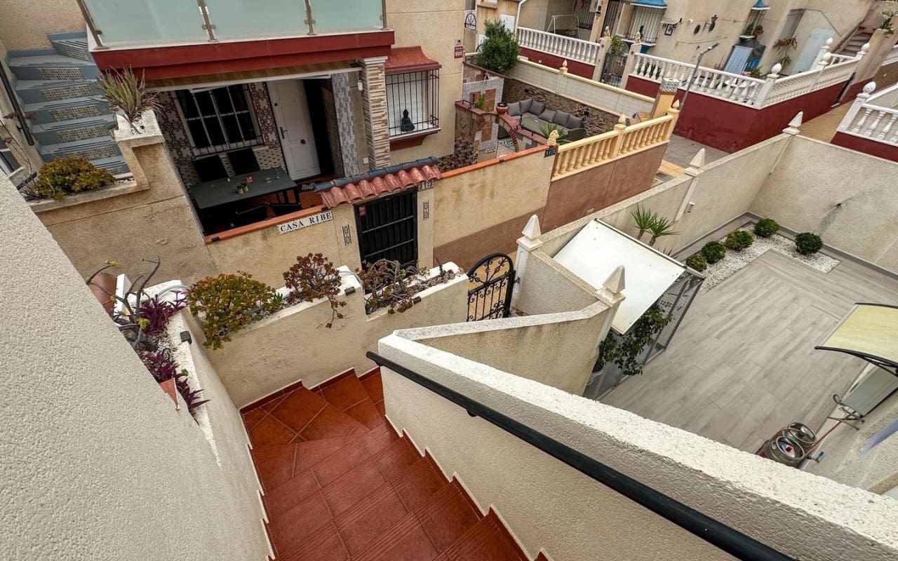 2 soverom Hus til salgs i Playa Flamenca med svømmebasseng - € 198 000 (Ref: 9934460)