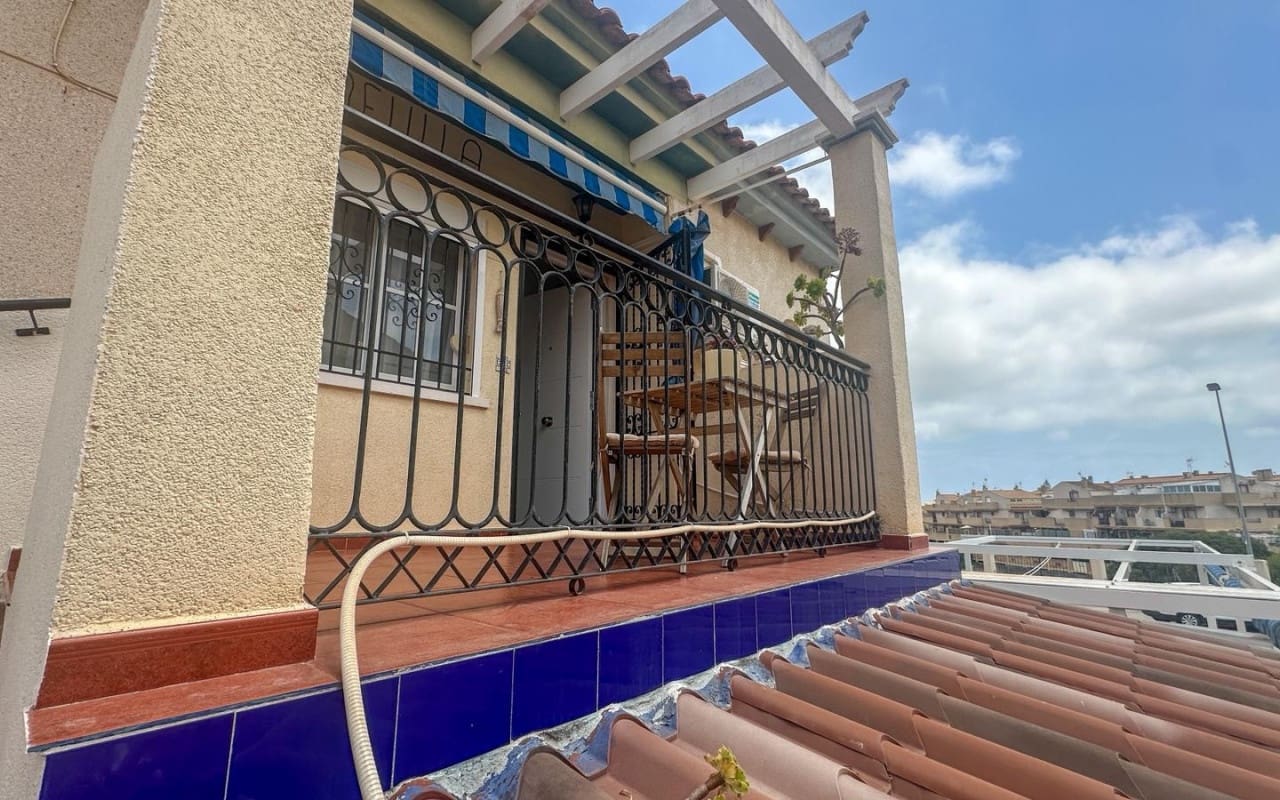 2 soverom Hus til salgs i Playa Flamenca med svømmebasseng - € 198 000 (Ref: 9934460)
