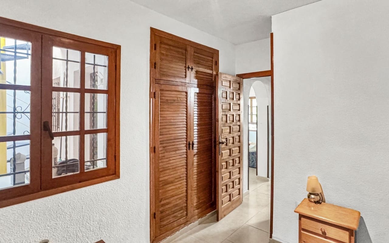2 bedroom Townhouse for sale in Torrevieja with pool - € 160,000 (Ref: 9934463)