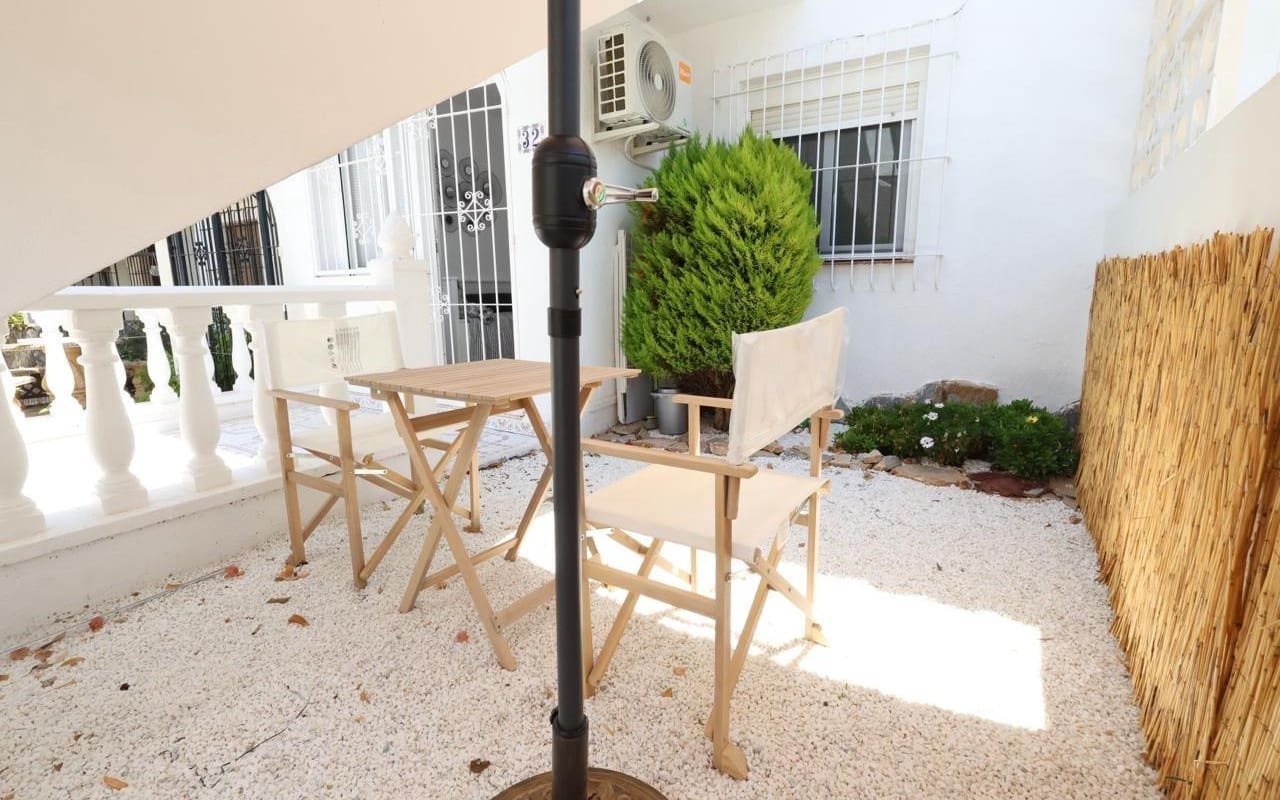 1 bedroom Townhouse for sale in Los Balcones with pool - € 125,000 (Ref: 9934465)
