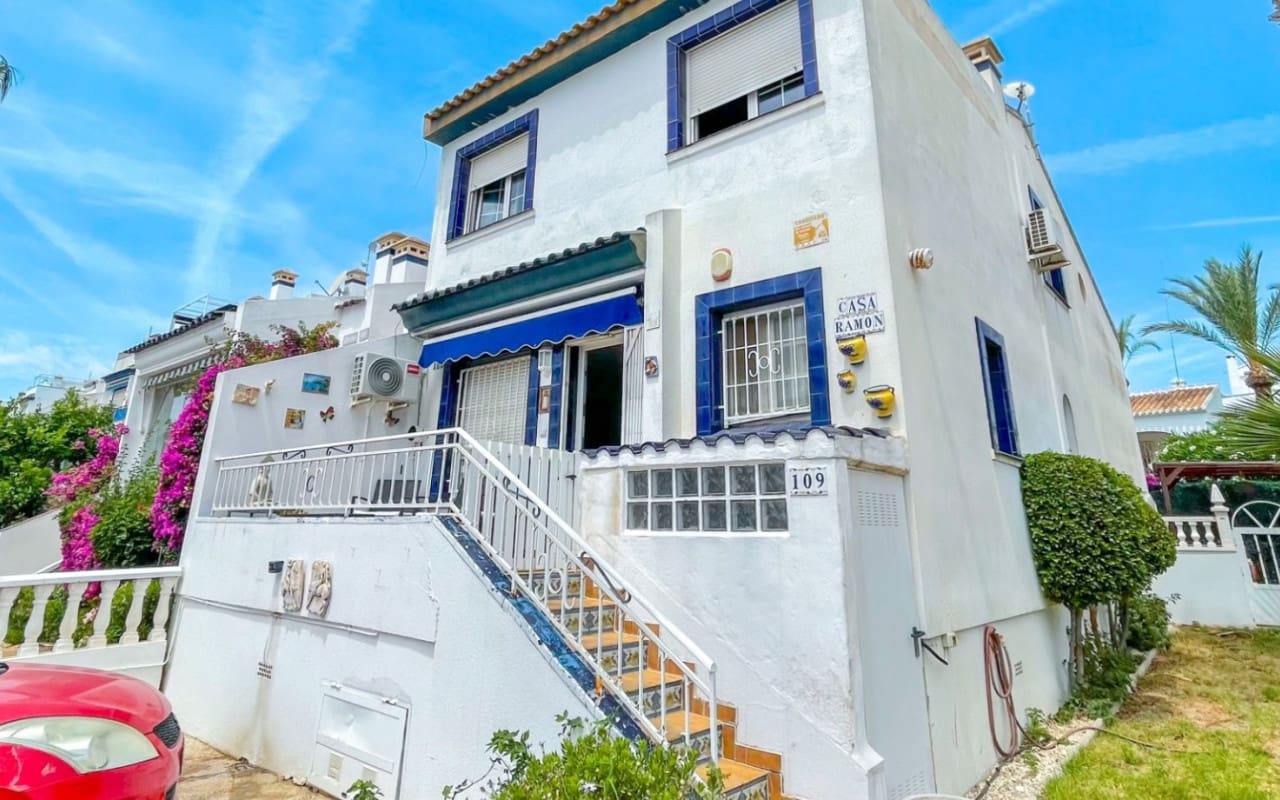 4 sypialnia Dom na sprzedaż w Orihuela Costa z basenem - 295 000 € (Ref: 9934466)