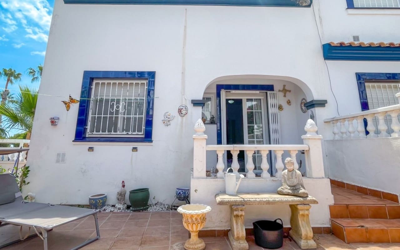 4 sypialnia Dom na sprzedaż w Orihuela Costa z basenem - 295 000 € (Ref: 9934466)