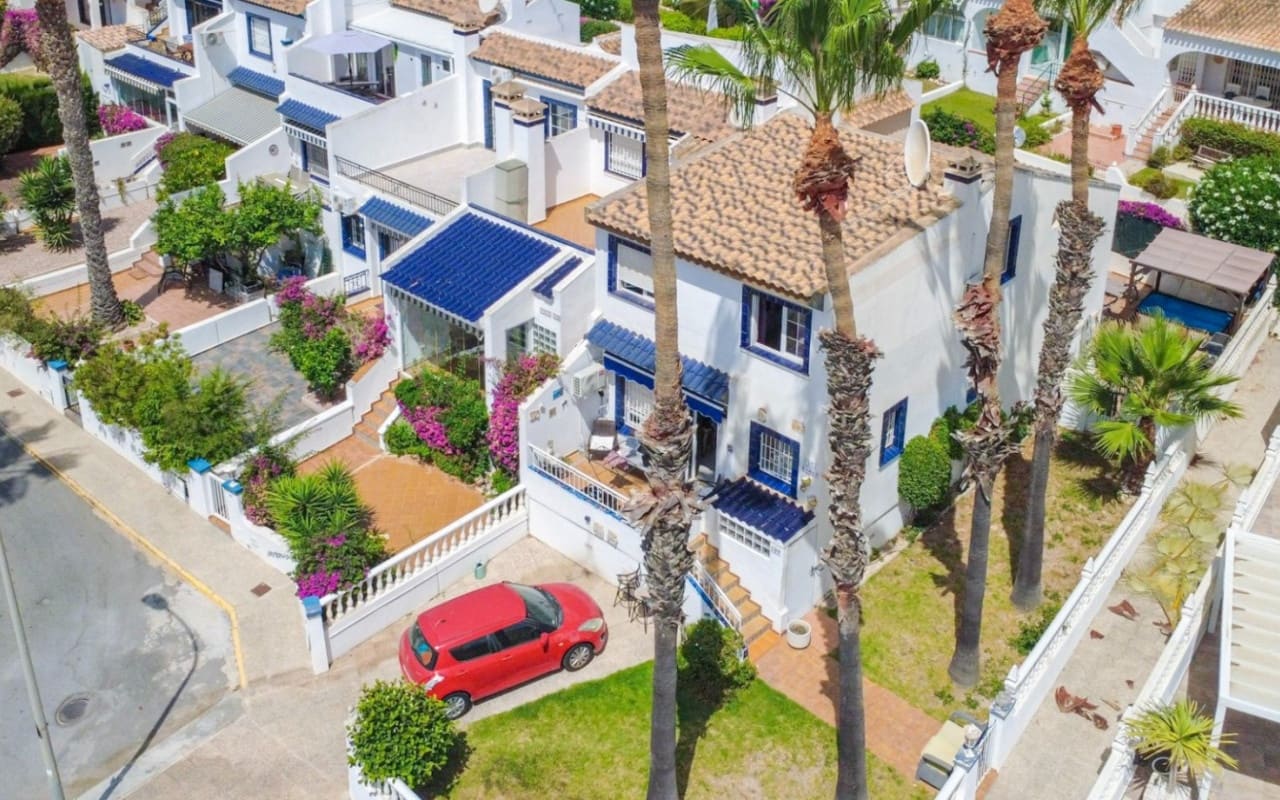 4 sypialnia Dom na sprzedaż w Orihuela Costa z basenem - 295 000 € (Ref: 9934466)