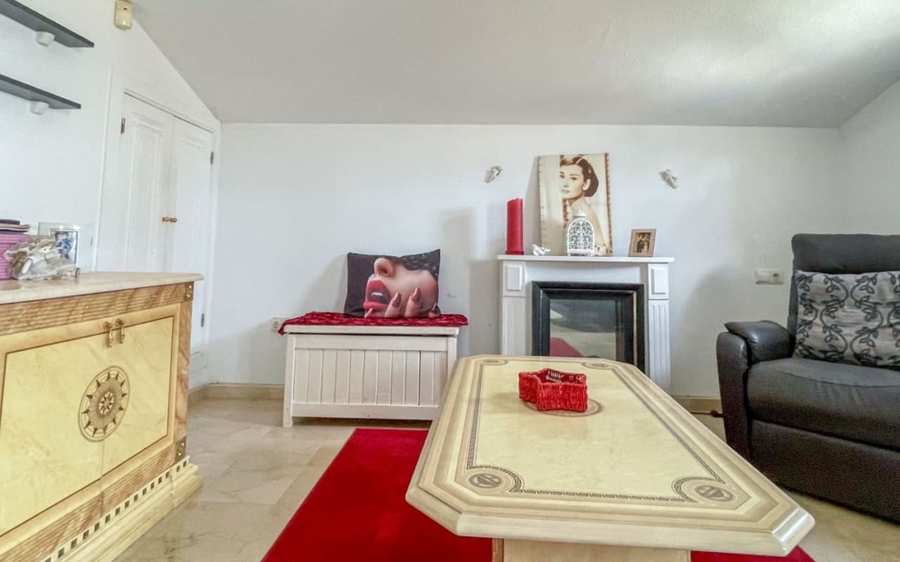 4 sypialnia Dom na sprzedaż w Orihuela Costa z basenem - 295 000 € (Ref: 9934466)