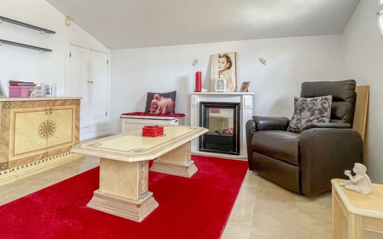 4 sypialnia Dom na sprzedaż w Orihuela Costa z basenem - 295 000 € (Ref: 9934466)