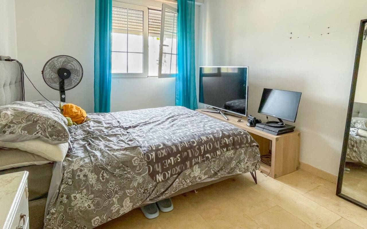 4 sypialnia Dom na sprzedaż w Orihuela Costa z basenem - 295 000 € (Ref: 9934466)