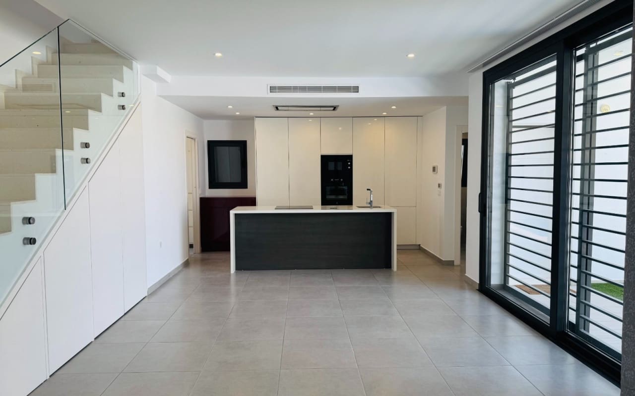 3 soverom Villa til salgs i Lo Pagan med svømmebasseng - € 550 000 (Ref: 9934467)